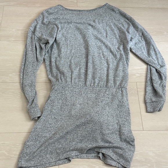 Splendid Light Gray V-Neck Long Sleeve Mini Dress - Picture 8 of 8
